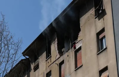 (FOTO) Zaradi eksplozije več družin brez strehe nad glavo