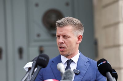 Peter Magyar napovedal poseg v informativni program javne televizije: "Ta tovarna laži se bo ustavila"