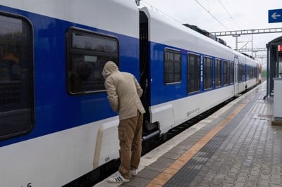 Kaj se je dogajalo s 15-letno Dunjo? Odšla je iz šole, a so jo po 4 dneh našli na vlaku za Beograd