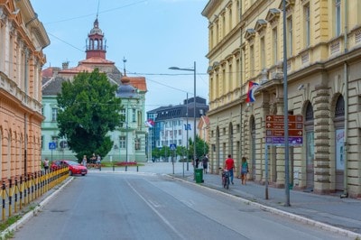 Gostilničar priznal umor: Po prepiru z nožem za rezanje limon nad 35-letnika, truplo je odvrgel v reko