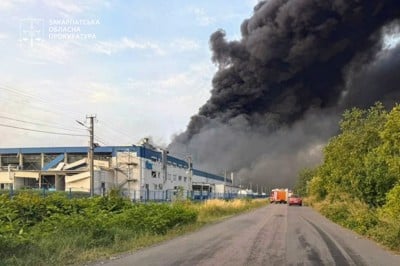 Še nikoli tako silovito: Ruska vojska napada ameriška podjetja v Ukrajini, Bela hiša pa molči