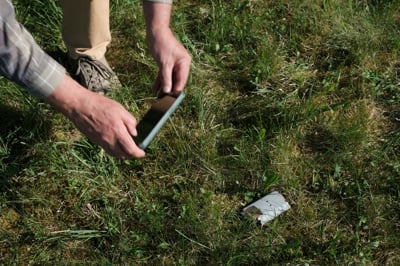 (FOTO) Natovo letalo nad Estonijo sestrelilo dron, Kijev s prstom kaže na Moskvo