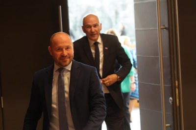 Vrtovec: "Kar sem napovedal, sem tudi storil." Israir lahko spet leti med Tel Avivom in Ljubljano