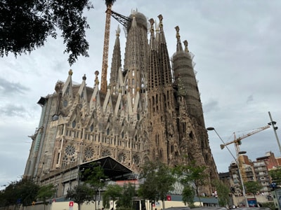 (FOTO) Sagrada Família v Barceloni: Po 143 letih gradnje je postala najvišja cerkev na svetu