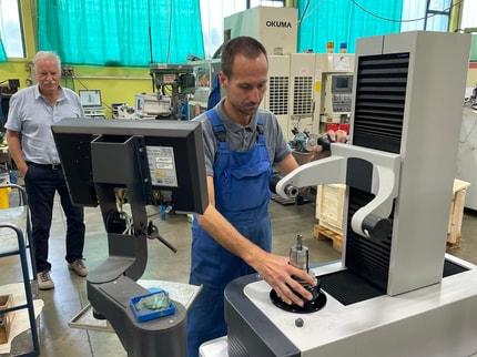 Slovenske in britanske izkušnje: Nasledstvo v družinskih podjetjih je potovanje