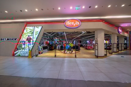 Hervis naj bi zaprl vse trgovine v Sloveniji