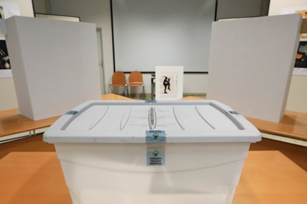 (Kolumna Marka Crnkoviča) Zakulisje Političnih obrazov: Politiki so normalni ljudje