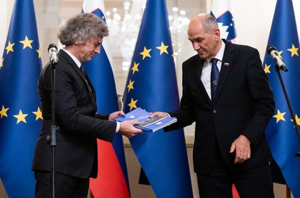 Napetosti v obdobju medvladja: Ali imamo v Sloveniji kar dva predsednika vlade?