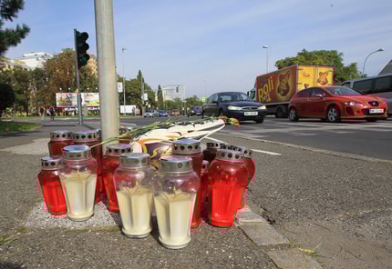 (POGLED) Koliko življenj še za streznitev?