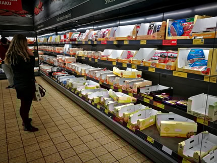 Hofer krepi lastne blagovne znamke: Kako to vpliva na slovenske dobavitelje?