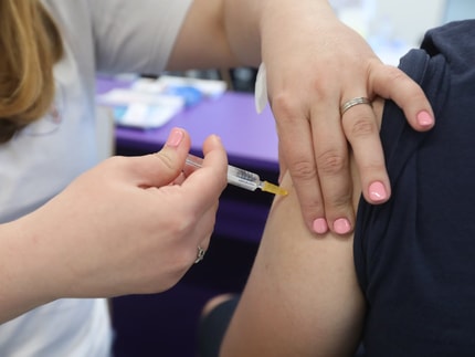 Začenja se sezonsko cepljenje proti klopnemu meningoencefalitisu