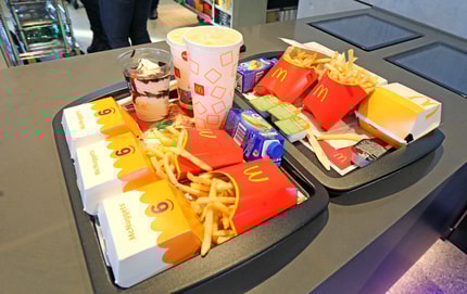 Vroča delovna mesta v Mariboru in okolici: McDonald's išče sodelavce, kdo ponuja mesečno plačo 2670 evrov?