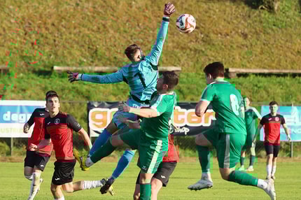 Nižje nogometne lige: Kdo bo nadaljeval zmagoviti niz?