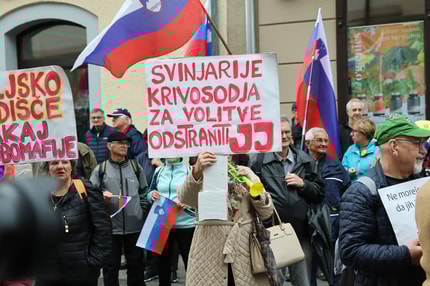 Logarjevi obljubljajo SKOK in konec političnega trgovanja. Dostavljavec ali paznik. Kaj za Janševe ne pride v poštev?