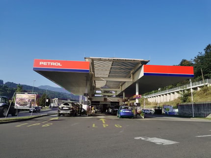 Petrol: Sproščanje državnih blagovnih rezerv za zdaj ni potrebno