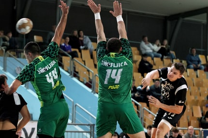 Potrditev naslova bo morala še nekoliko počakati