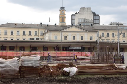 Zaradi del zaprt osrednji del ljubljanske železniške postaje