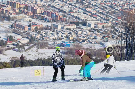 Posebna smučarska akcija na Pohorju ob dnevu žena in dnevu mučenikov