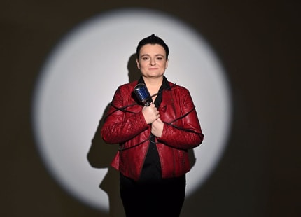 (INTERVJU) Martina Ipša: Na Valentinov stand up v KGB-ju naravnost iz Dublina