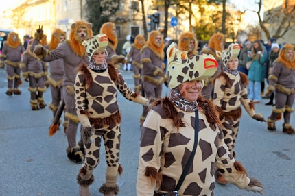 (FOTO) Rekordi Kurentovanja na Ptuju: 3800 likov in mask ter okrog 40.000 obiskovalcev