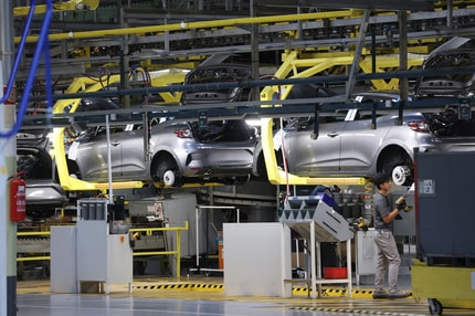 (KOMENTAR) Po 1,1-odstotni lanski rasti BDP: Iznajdljivi