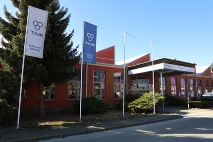 Tudi v TAM-u Europe zmanjšanje števila zaposlenih. Zapiranje tovarne v Mariboru pa zanikajo