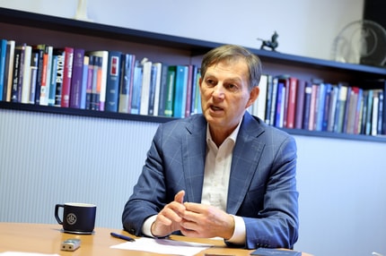 (INTERVJU) Miro Cerar: Kdo pa se bo še šel to, da mora kot šolarček pred poslanci opraviti test ideološke pripadnosti