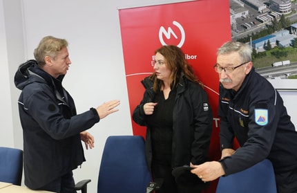 (KOMENTAR) Nepridiprav proti Svobodi: Je šlo za kibernetski napad ali gre za upor s ključno besedo #nismofejk?