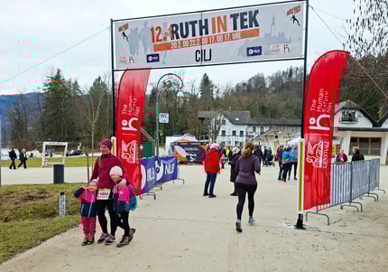 (FOTO) Dobrodelni Ruthin tek v znamenju izjemne podpore sedemletnemu Teu