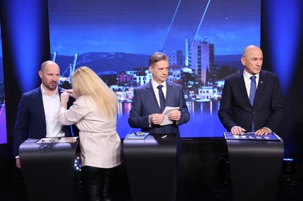 (EVIDENCA TEDNA) Od kibernetskih napadov do poginulega psa. Zoran Janković pa sprašuje, ali Janševi ne vedo, kaj delajo