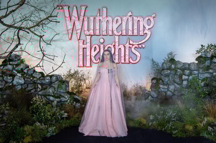 (OCENA ALBUMA) Glasba iz filma Viharni vrh: Zvok usodne ljubezni