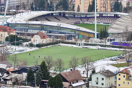 (FOTO) Milijon evrov za Partizan: Kaj vse prinaša prenova nogometnega igrišča v Ljudskem vrtu?