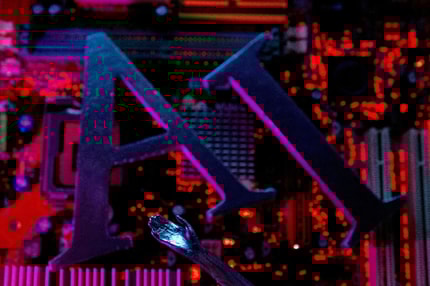 Kolumna Marka Crnkoviča: Pokličite inštalaterja, ki bo odmašil to greznico