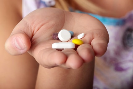 Skrb vzbujajoči podatki: V Sloveniji droge med mladimi zelo razširjene, začne se že pri 11 letih