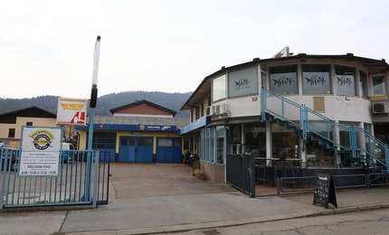 (FOTO) Prodaja se znana mariborska avtomehanična delavnica, kjer so izdelovali "auspuhe"