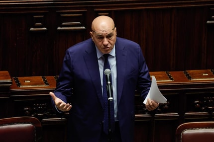 Zakaj je bil italijanski obrambni minister v Dubaju, ko je izbruhnila vojna z Iranom?