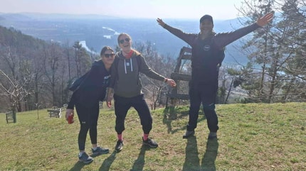 (FOTO) Skoraj 900 pohodnikov na Urbanu: Z dobrodelnim pohodom Na noge! zbrali 5600 evrov