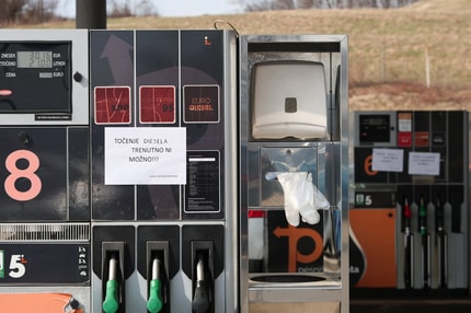 Na severu Štajerske ponekod zmanjkalo dizla: "Pripravljen sem plačati tudi dva evra, samo da lahko tankam"