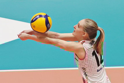 Odbojkarska odločitev: Bankirke v Ljubljano po polfinale