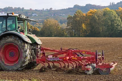 Kmetijstvo pred volitvami: Razhajanja o članstvu v KGZS, soglasje o samooskrbi