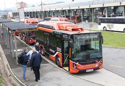 Kako avtobusom dati prednost: Maribor preučuje rumene pasove in nekatere druge rešitve