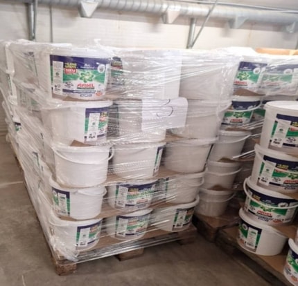 Zasežene štiri tone pralnega praška v Miklavžu: Kdo bo prekinil verigo prodaje ponarejenih detergentov?