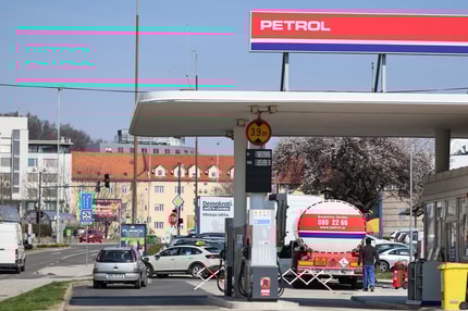 (ODZIV) Dari in Vesna Južna zanikata, da sta Petrol spremenila v orodje pritiska proti vladi