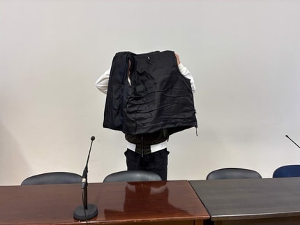 Brutalen napad zaradi ženske: Tožilec je za nasilneža terjal sedem let in pol zapora, sodišče ga je obsodilo na tri leta