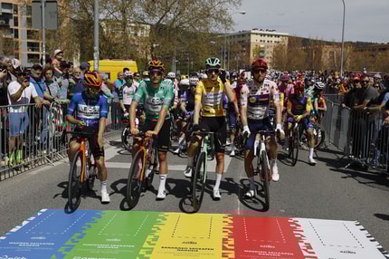 Dirka po Baskiji: Roglič spet blizu prestola, pa vseeno zelo daleč