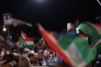 (REPORTAŽA) Predvolilna Madžarska: Magyar proti Orbanu - kampanja, ki razdvaja in mobilizira državo