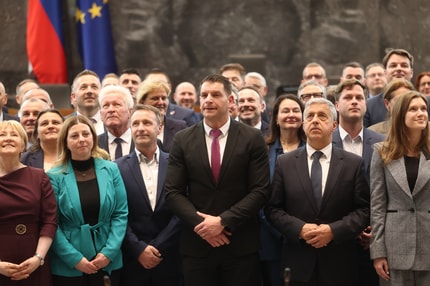 (POGLED) Zoran Stevanović predsednik DZ? Desničarji so pokazali superiornost nad levičarji