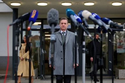 (POGLED) Kolumna Vesne V. Godina: Golobova dolžnost je, da bo uspešno vodil opozicijo