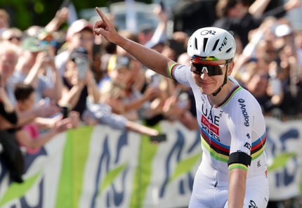 Pogačarjevo slavje na Stari dami: Kralj se je ognil prinčevem ponižanju