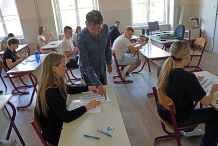 (FOTO) Prvi maturitetni klanec je za njimi, devetošolci še tehtajo o izbiri srednje šole